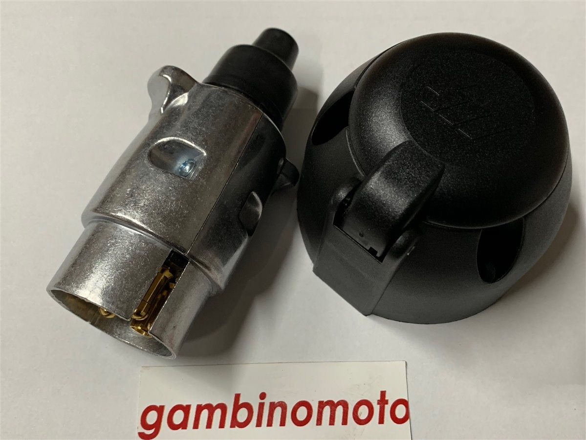 SPINA 7 POLI 12V IN ALLUMINIO ISO 1724 TIPO N CON CONTATTI A SERRAFILO PIU'  Presa 7 poli 12V in plastica ISO 1724 tipo N, con contatti a serrafilo