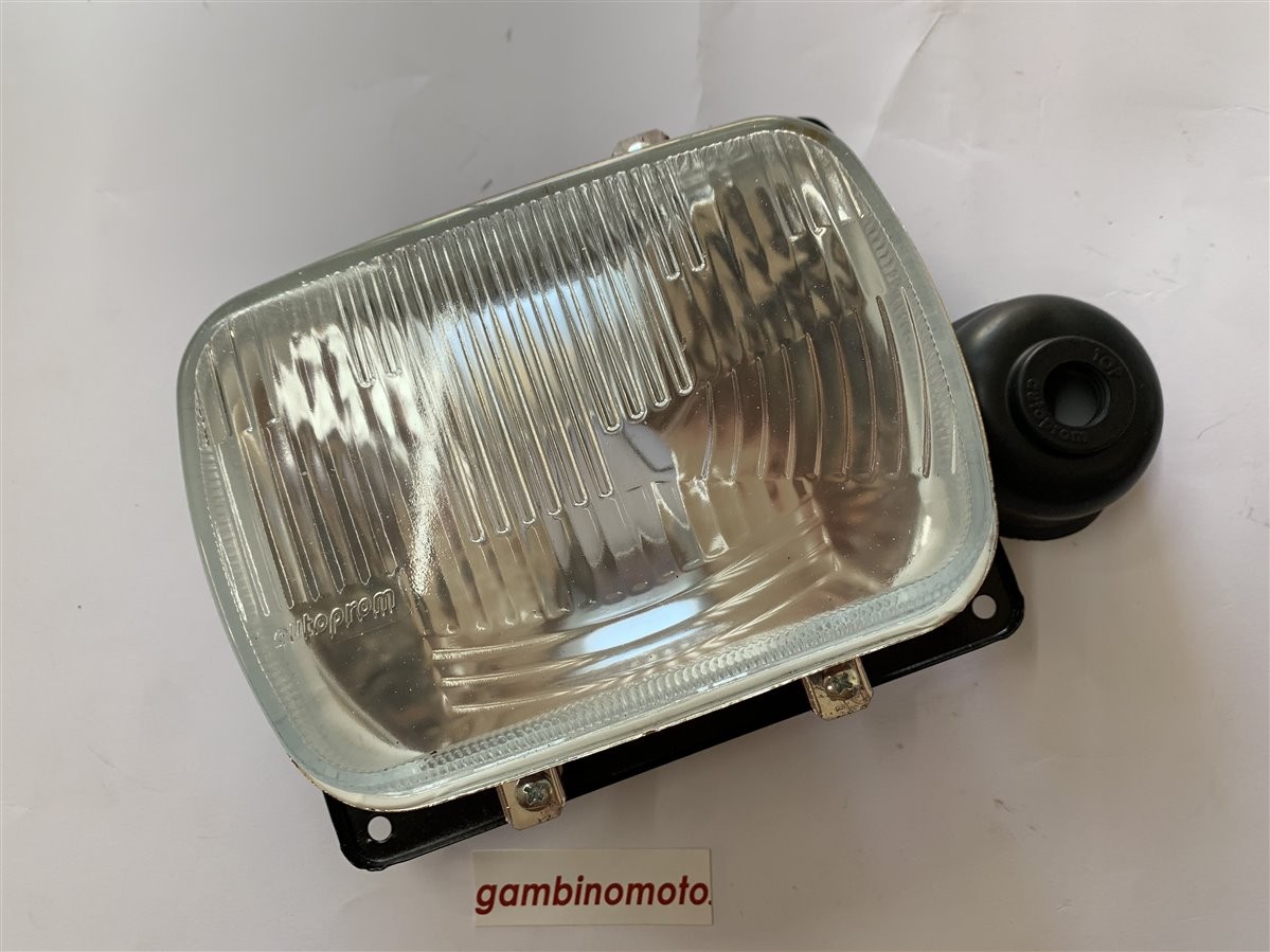  Proiettore dx /sx abbagliante e anabbagliante 191x135mm APPLICAZIONE FiAT NEW HOLLAND LAMAPINE NON INCLUSE LENTE IN VETRO APPLICAZIONI TRATTORI FIAT  100-90,100-90 DT, 110-90, 110-90 DT, 115-90, 115-90 DT, 130-90, 130-90 DT, 140-90,  140-90 DT, 160-90, 1