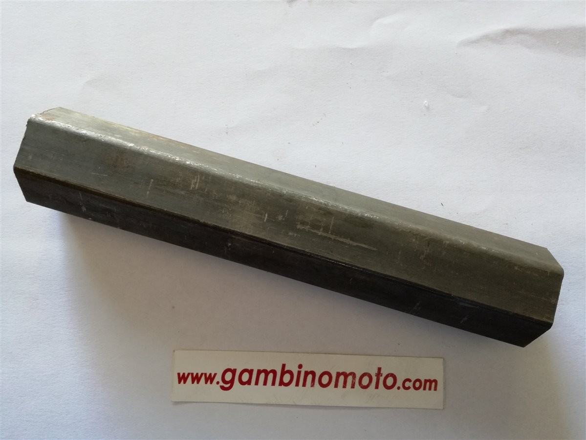TUBO ESAGONALE PER FRESA MOTOZAPPA INTERNO 20X28 IL PREZZO SI RIFERISCE A CM.20