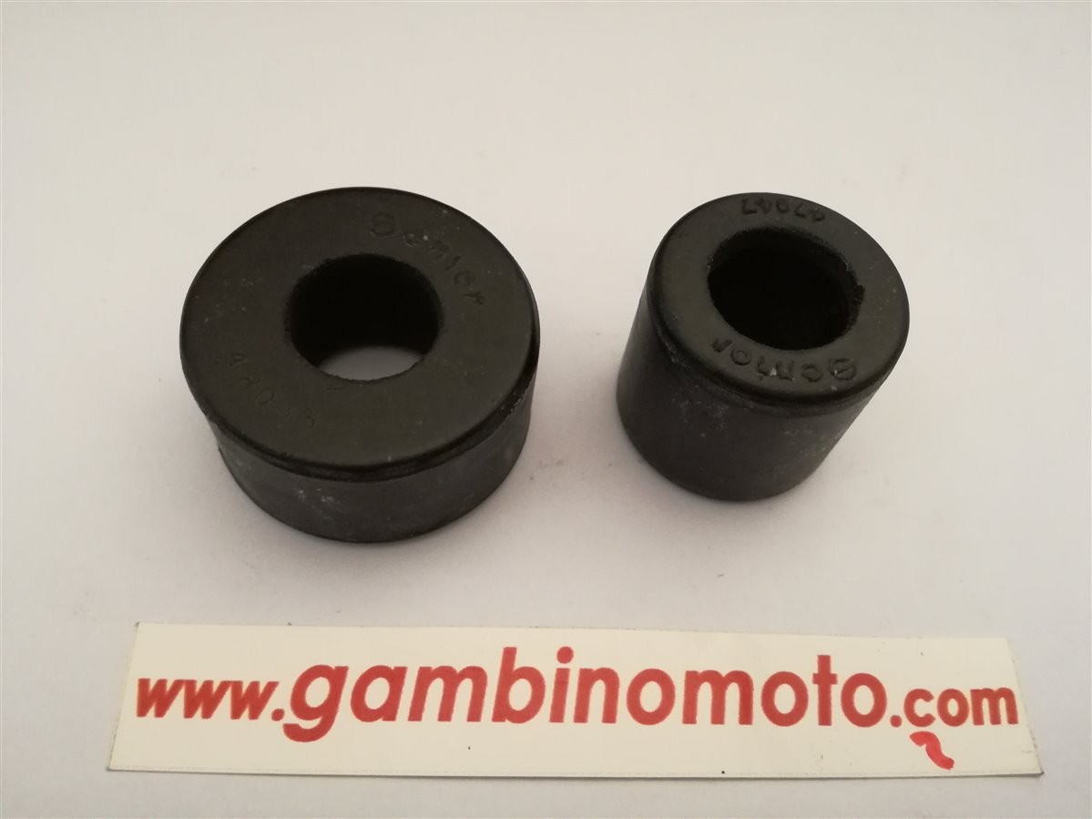 COPPIA GOMMINI PERNO MOTORE VESPA 150 GL SPRINT