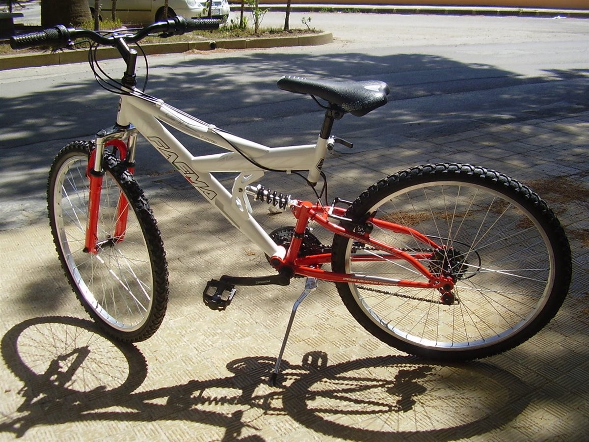 BICICLETTA MTB 24 BIAMMORTIZZATA 21 VELOCITA' PRODUZIONE ITALIAN